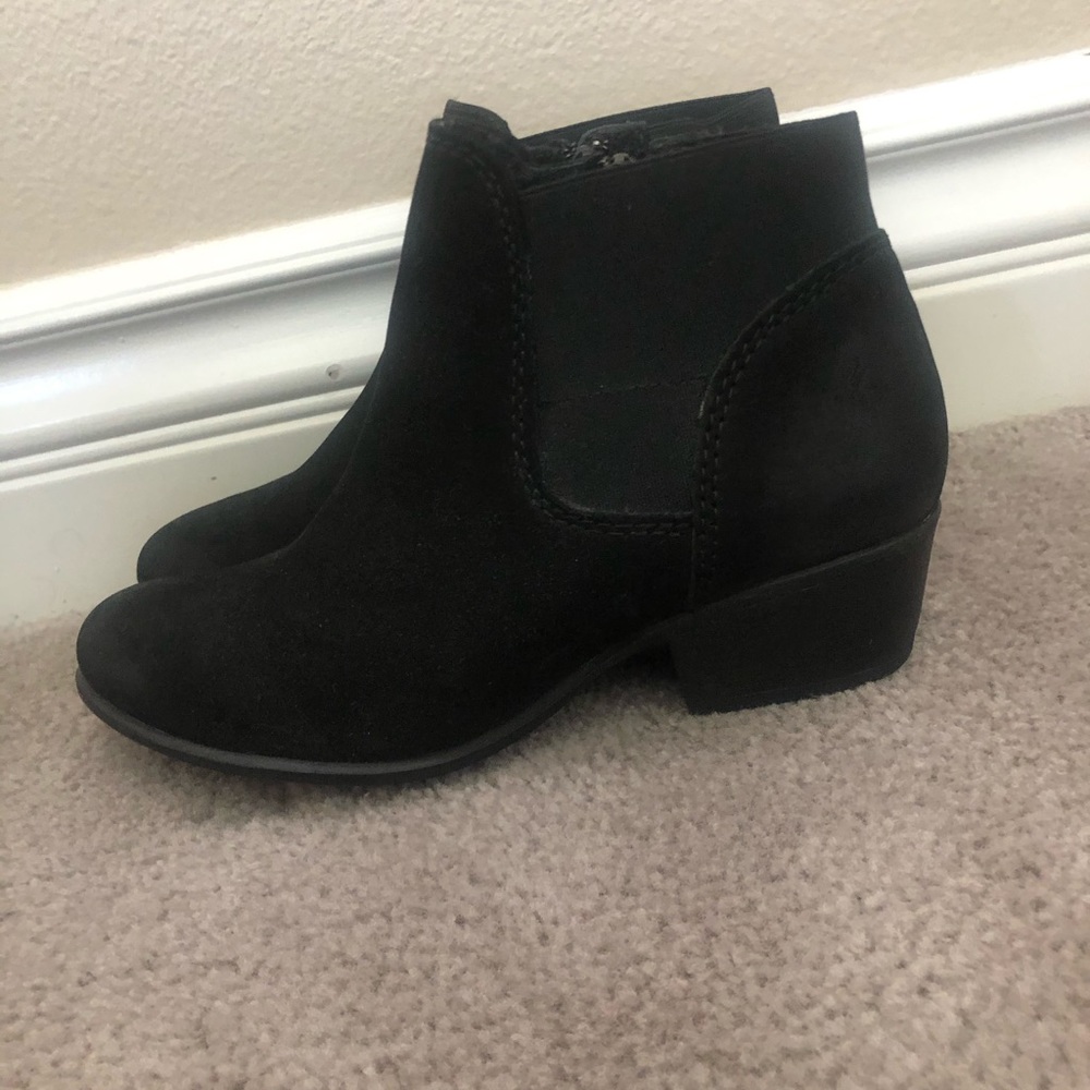 Steve Madden short booties